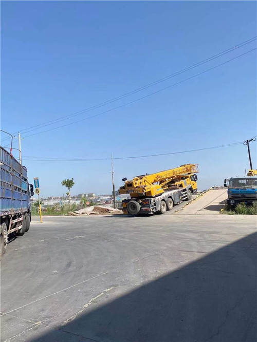 万全区25吨吊车的租赁价格大概是多少？