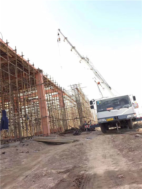 万全区吊车作业的安全注意事项有哪些？